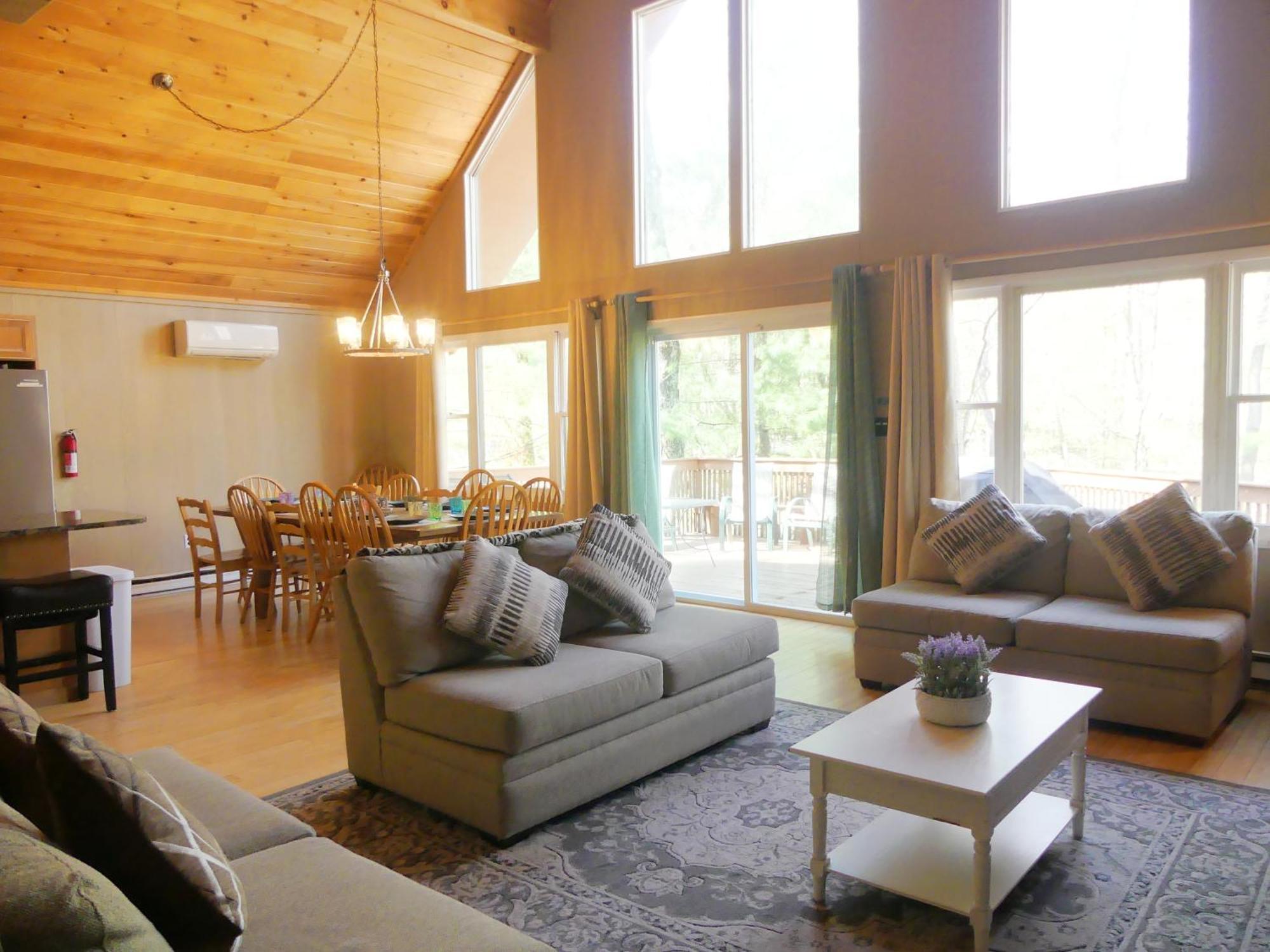 Pine Heaven: 3 Miles To Big Boulder Mountain!new Promo *